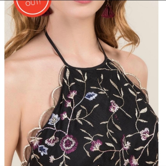 Francesca's floral halter dress - Picture 3 of 11